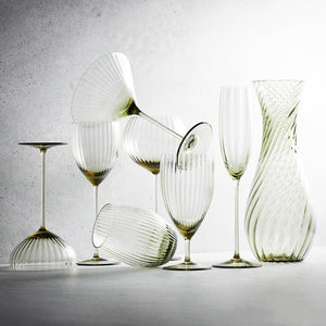 Quinn Smoke Red Wine Glasses thumbnail 4