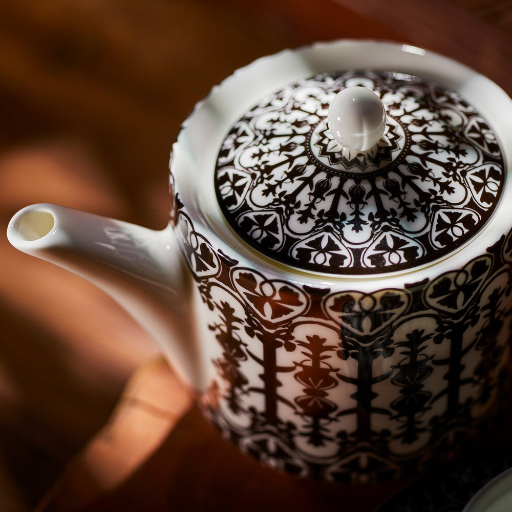 Casablanca Petite Teapot image 2